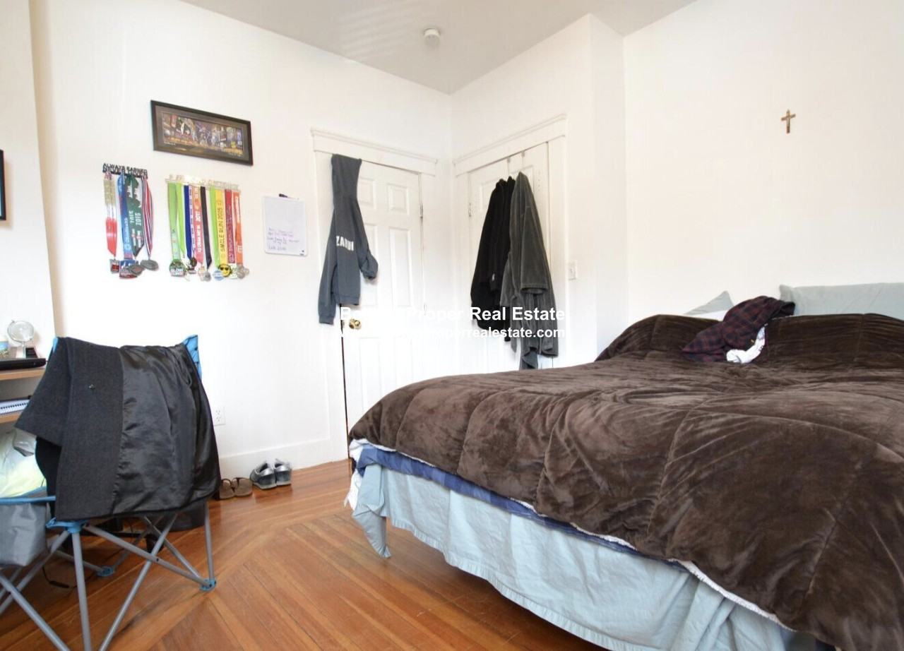 140 Brooks St #1 - Photo 4 of 20