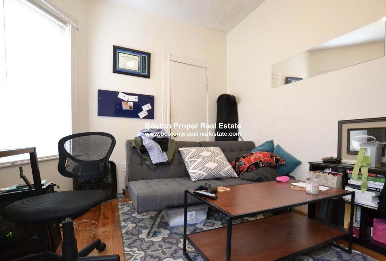 140 Brooks St #1 - Photo 7 of 20
