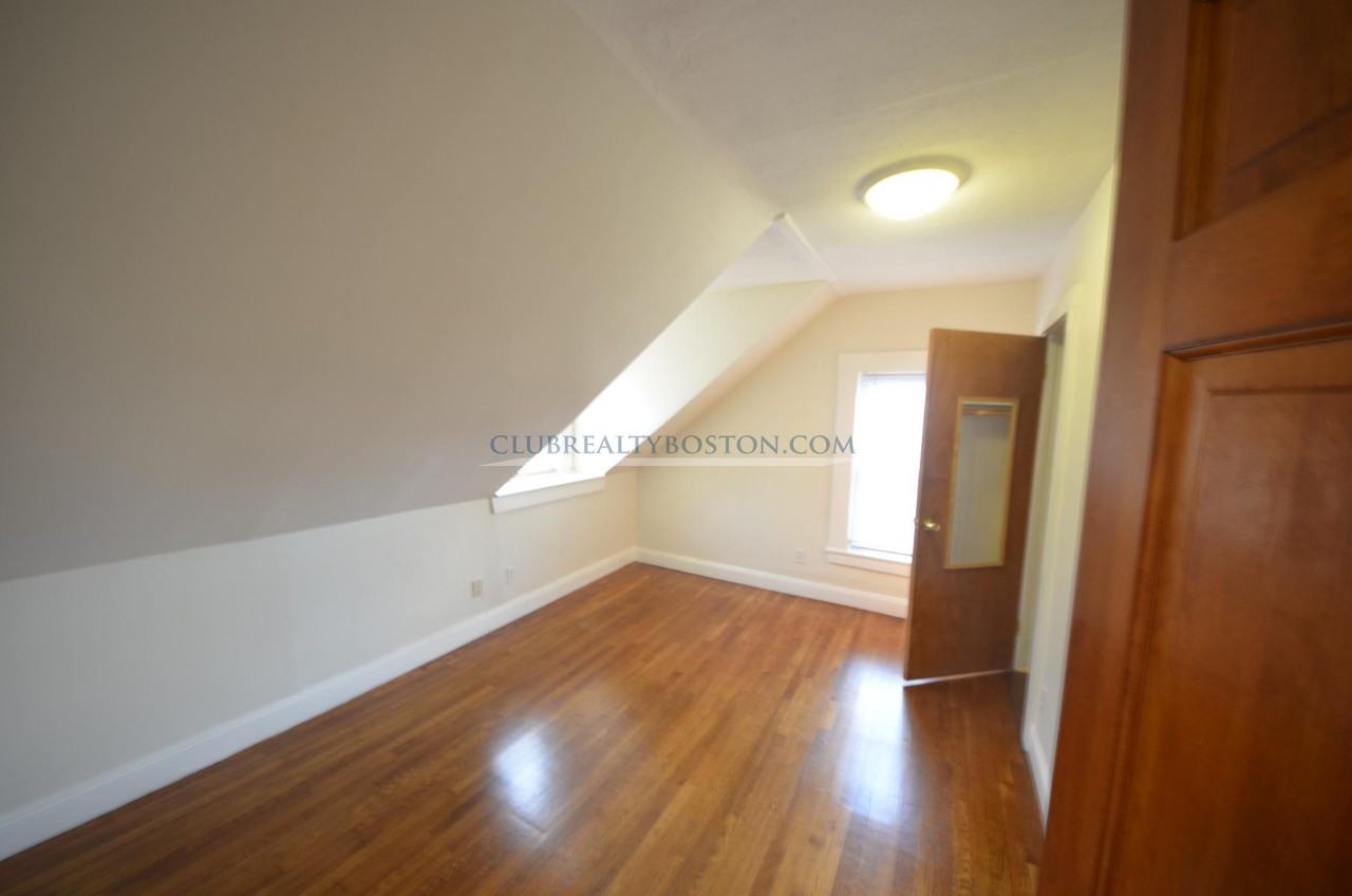 23 Cushing St #2 - Photo 4 of 23