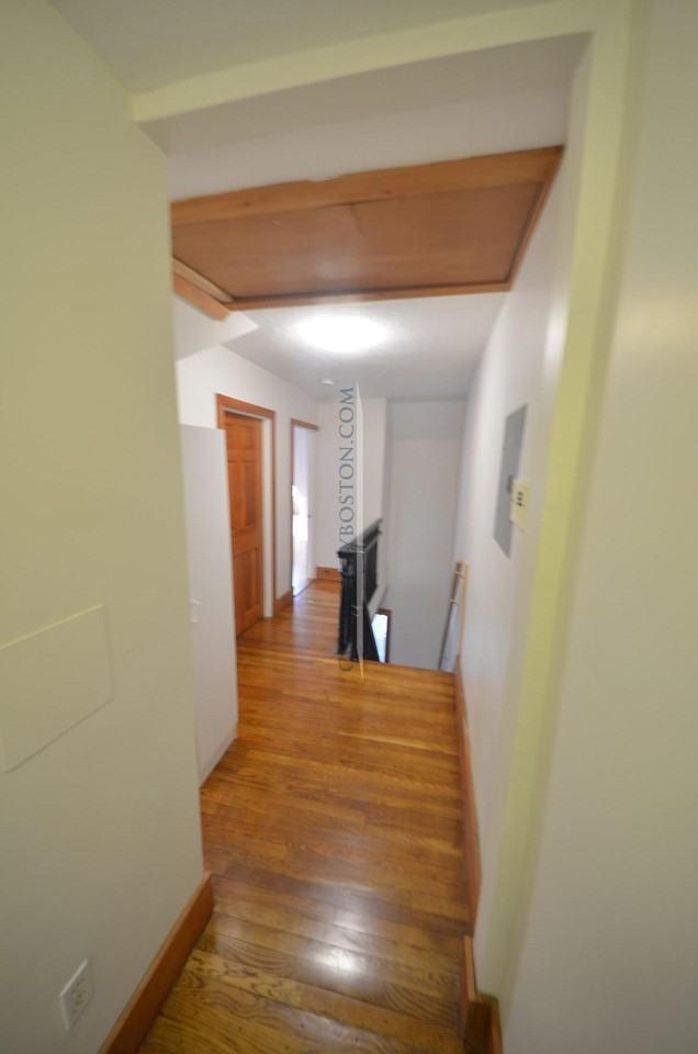 23 Cushing St #2 - Photo 6 of 23
