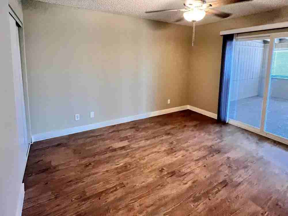 121 Sterling Dr #NA - Photo 4 of 7
