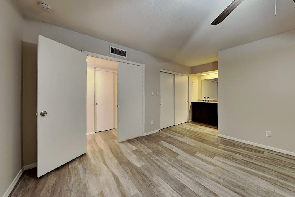 5630 W Vogel Ave #NA - Photo 3 of 12