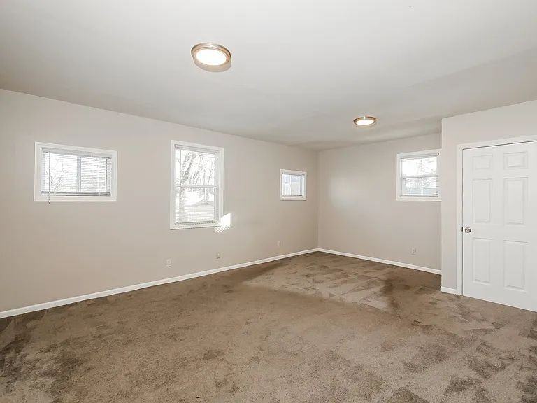 2323 N Arsenal Ave #NA - Photo 2 of 14