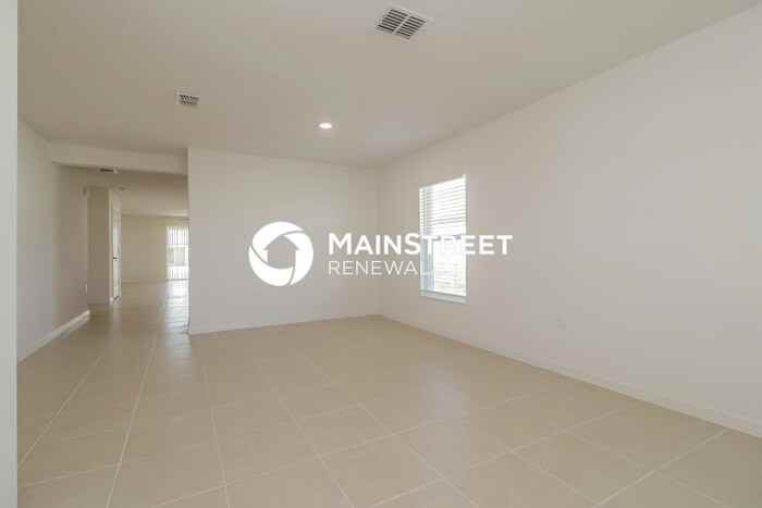 1341 Brenway Dr - Photo 3 of 16