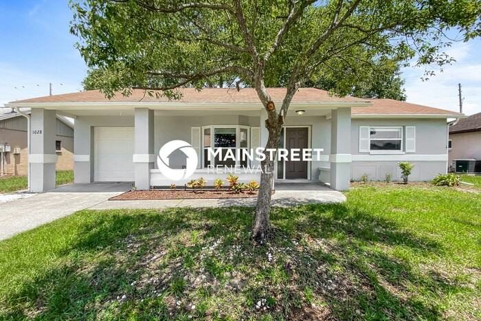 1028 Mandarin Dr - Photo 2 of 16