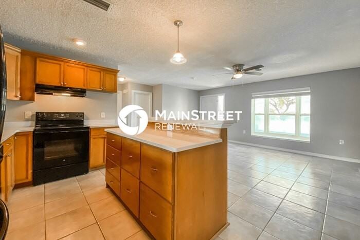 1028 Mandarin Dr - Photo 7 of 16