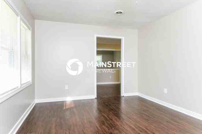 1281 Hiawatha Dr - Photo 4 of 16