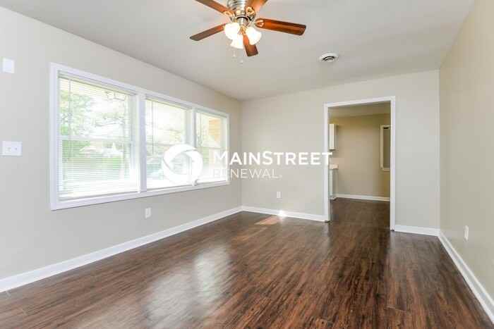 1281 Hiawatha Dr - Photo 5 of 16