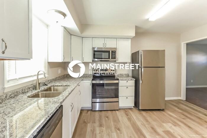 4135 N Spruce Ave - Photo 6 of 16