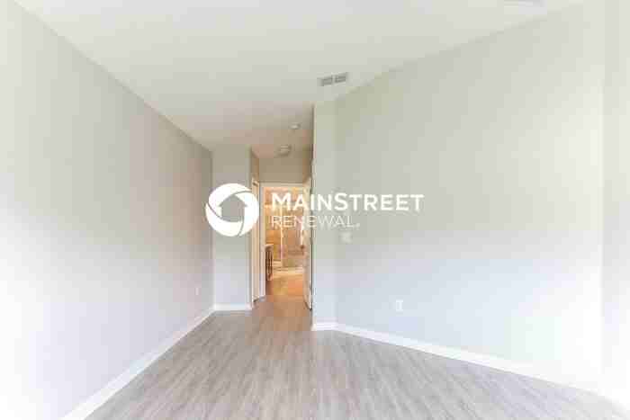 8020 Cherry Branch Dr - Photo 7 of 16