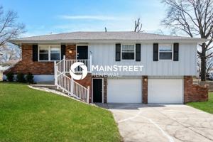 featured image of 1045 Lindenwood Ln