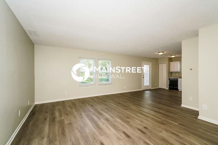 138 Frostwood Ln - Photo 4 of 17