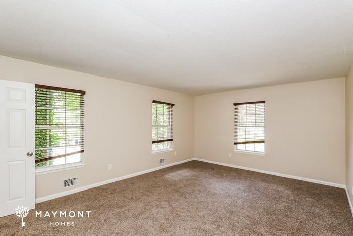 1684 Regency Pl - Photo 6 of 17