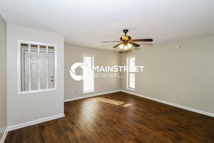 5948 Hickory Leaf Dr - Photo 4 of 12