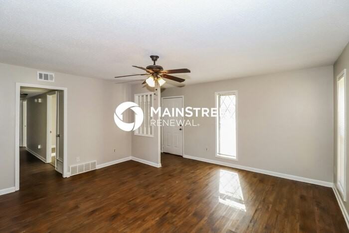 5948 Hickory Leaf Dr - Photo 5 of 12