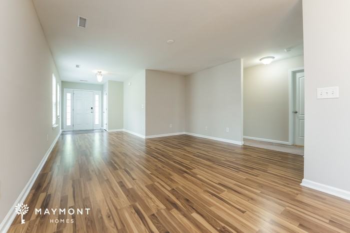 154 Tyger St - Photo 6 of 15
