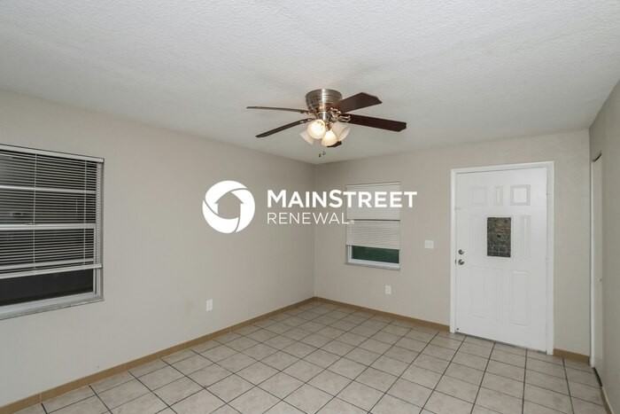 875 Doat St Se - Photo 4 of 16