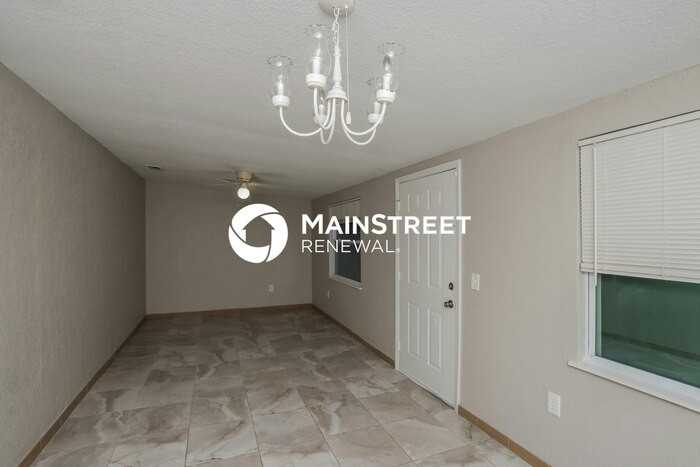 875 Doat St Se - Photo 5 of 16
