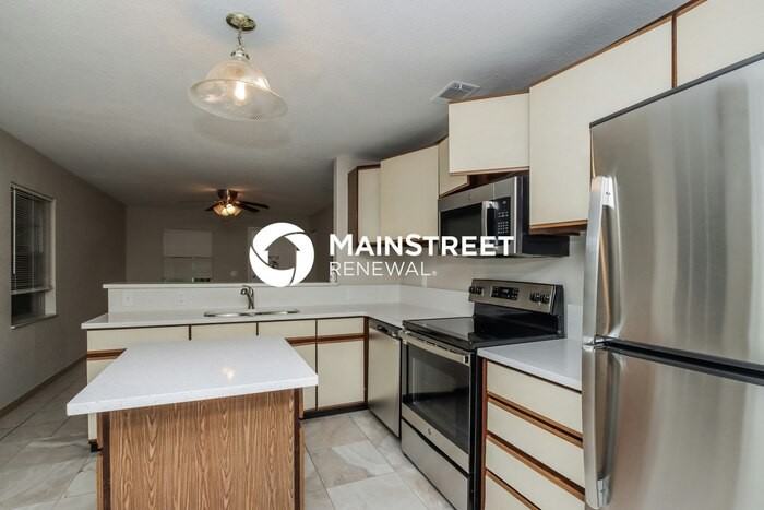 875 Doat St Se - Photo 6 of 16