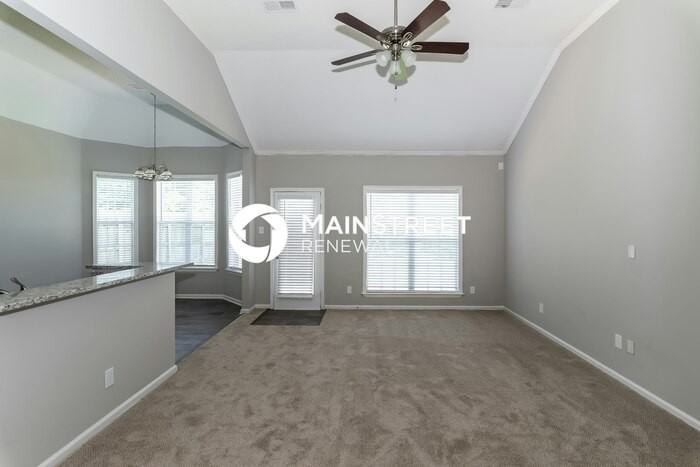 1113 Averett Ln - Photo 3 of 16