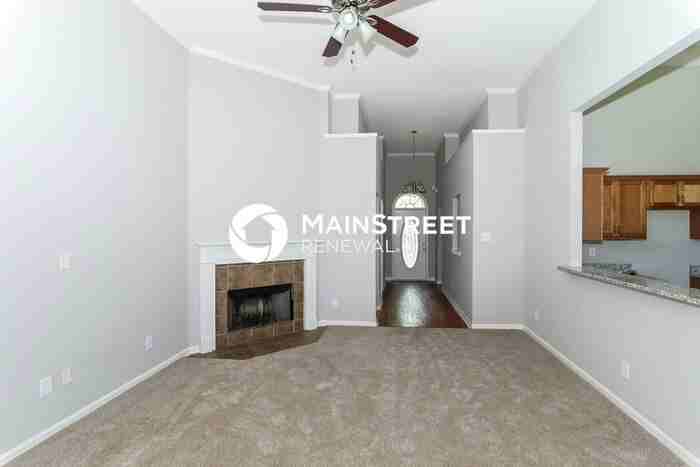 1113 Averett Ln - Photo 4 of 16