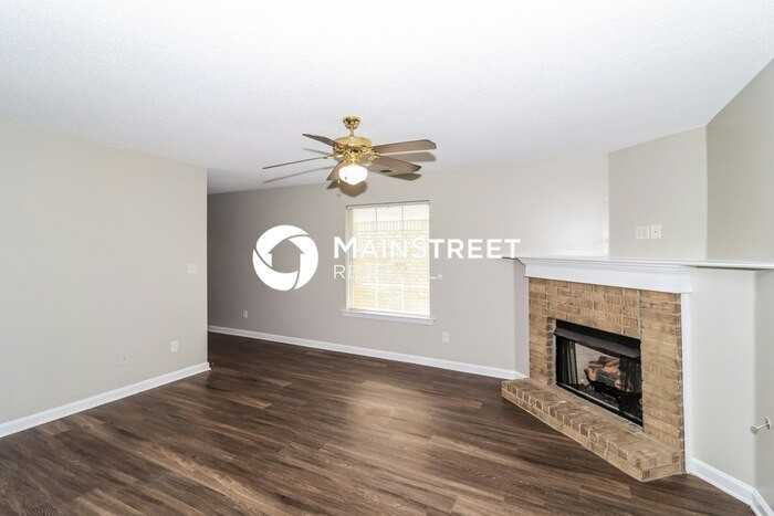 7932 Bay Meadow Cir N - Photo 6 of 17