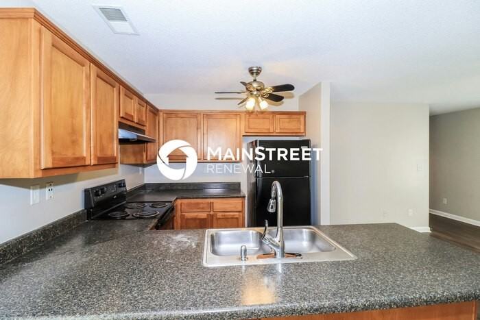7932 Bay Meadow Cir N - Photo 6 of 17