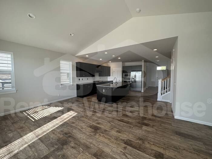 2711 Fiddleback St Ne - Photo 4 of 28