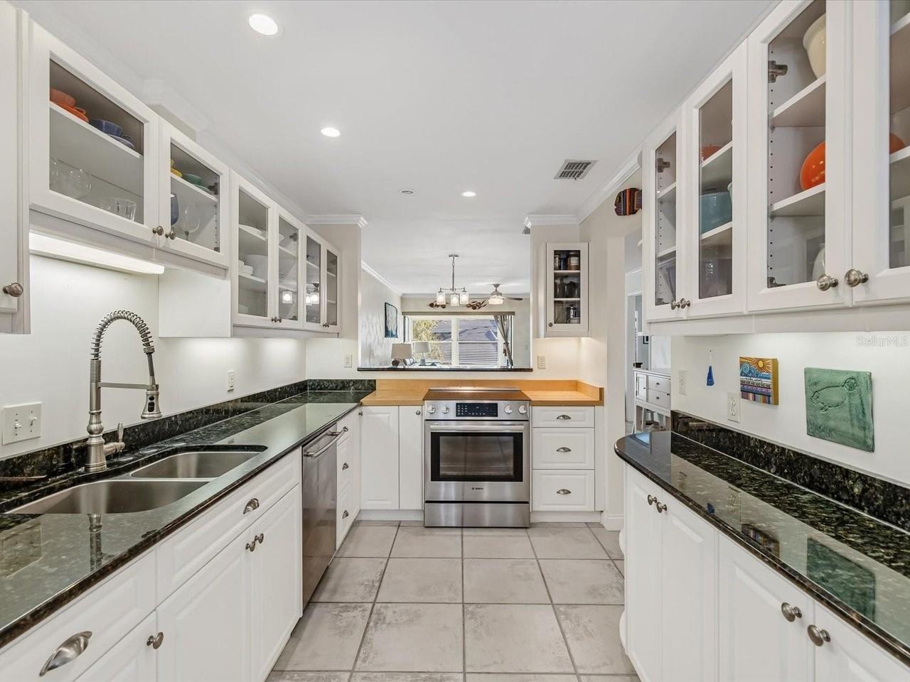 413 S Bayshore Blvd - Photo 5 of 22