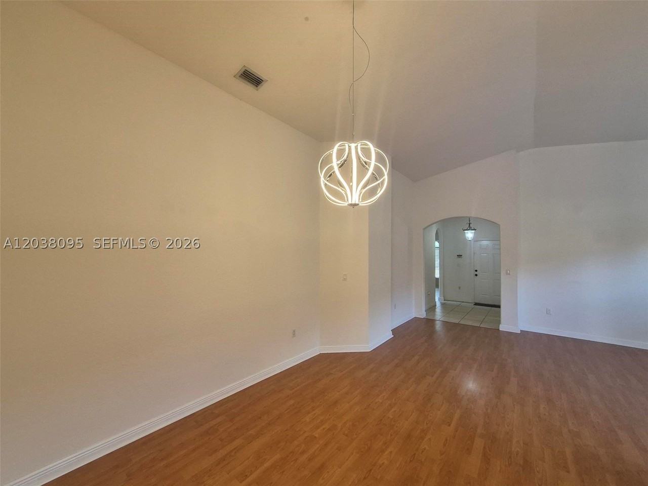 5033 Sw 134th Ave - Photo 4 of 20