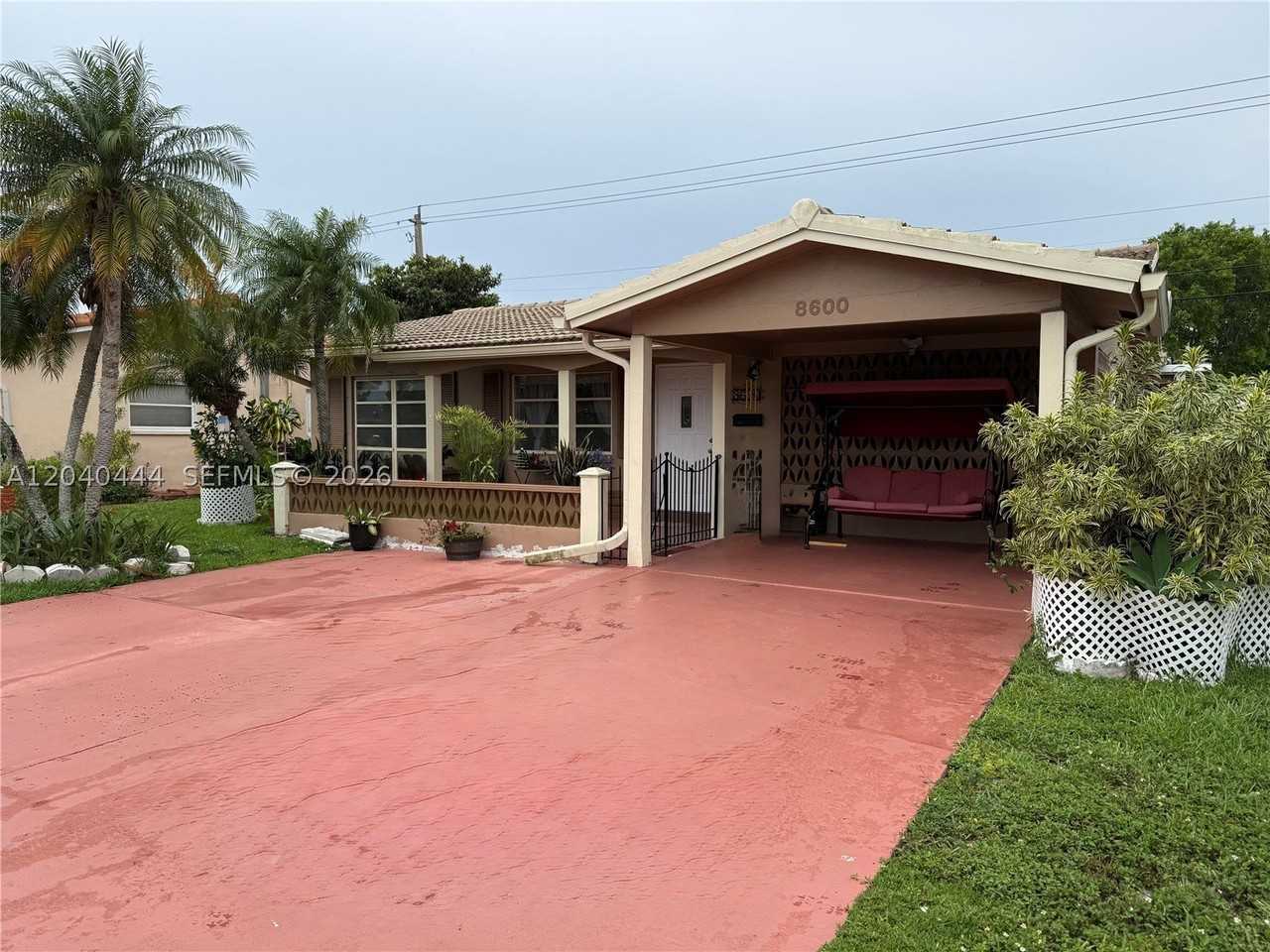 8600 Nw 57th Ct - Photo 3 of 12