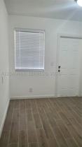 905 Sw 4th Ter #E - Photo 1 of 1