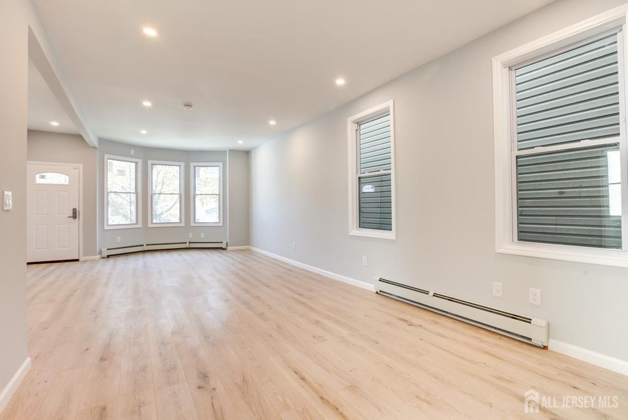 34 Millington Ave #1 - Photo 5 of 11