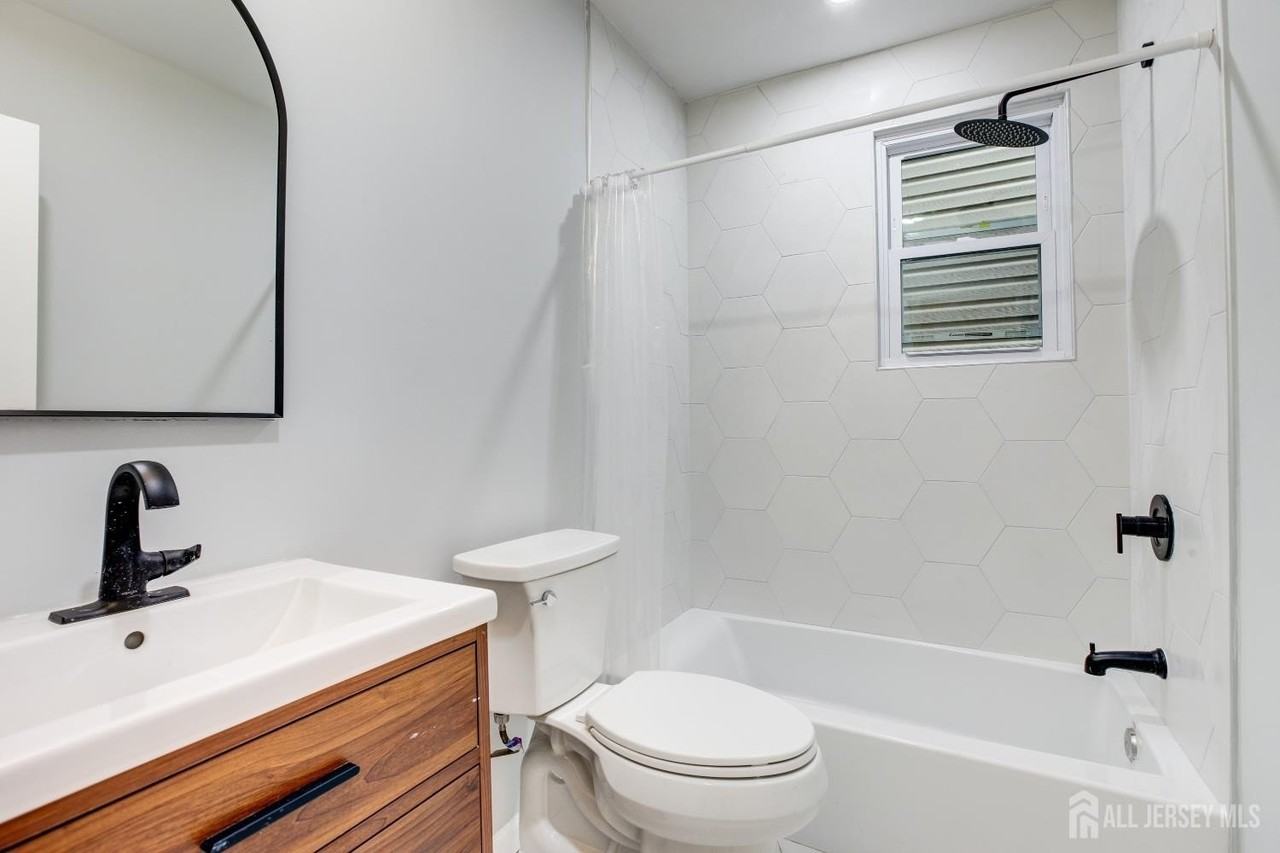 34 Millington Ave #1 - Photo 6 of 11