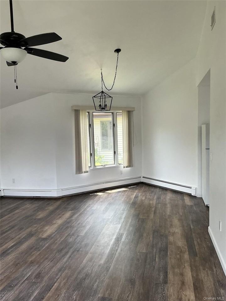 31 Cottage Dr - Photo 2 of 13