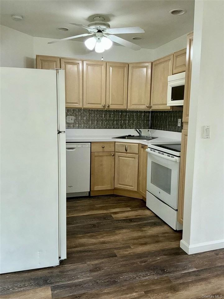 31 Cottage Dr - Photo 5 of 13
