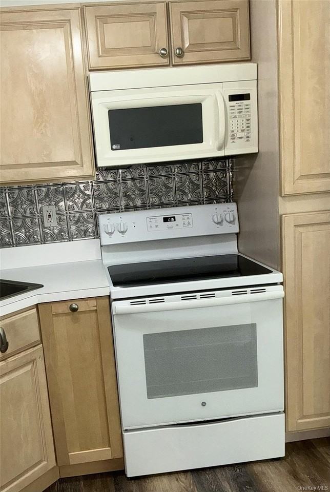 31 Cottage Dr - Photo 6 of 13