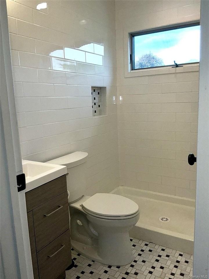 31 Cottage Dr - Photo 7 of 13