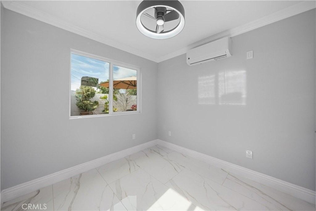 12943 Bess Ave - Photo 6 of 35
