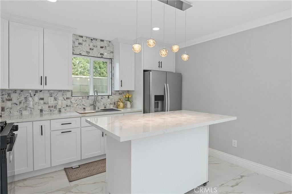 12943 Bess Ave - Photo 7 of 35