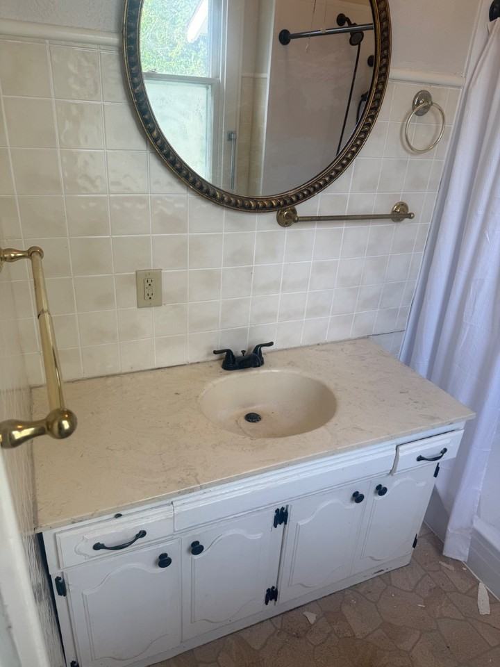404 E 11th Ave - Photo 5 of 10