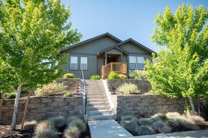 featured image of 3322 Nw Birch Ave