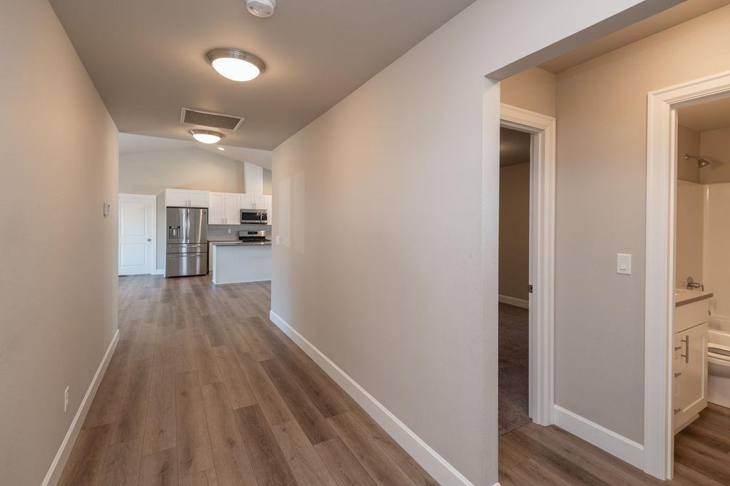 3322 Nw Birch Ave - Photo 5 of 11