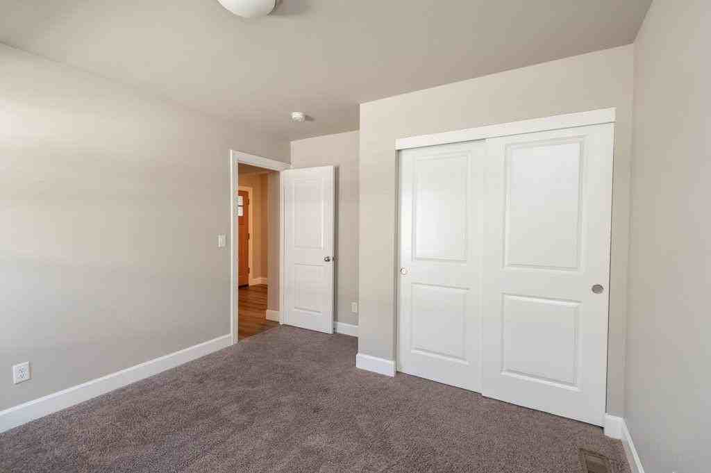 3322 Nw Birch Ave - Photo 6 of 11