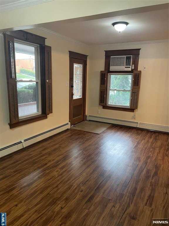 55 Garden Ave #1 - Photo 7 of 33