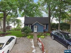 137 Lakeview Ave - Photo 1 of 1