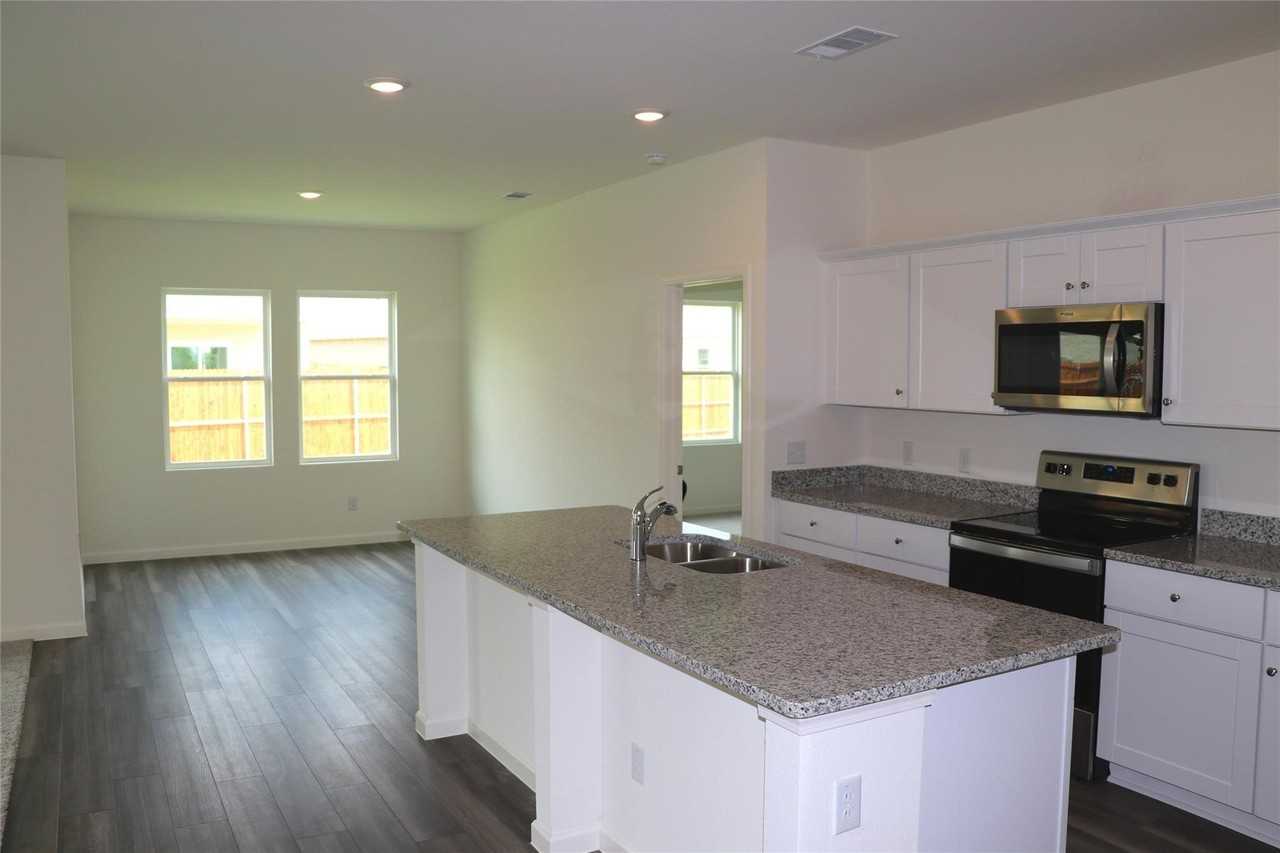 4749 Swan Neck Dr - Photo 3 of 11