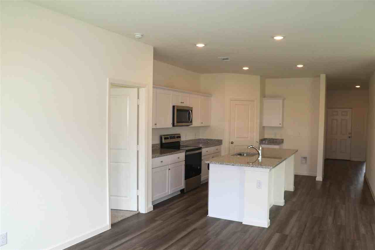 4749 Swan Neck Dr - Photo 5 of 11