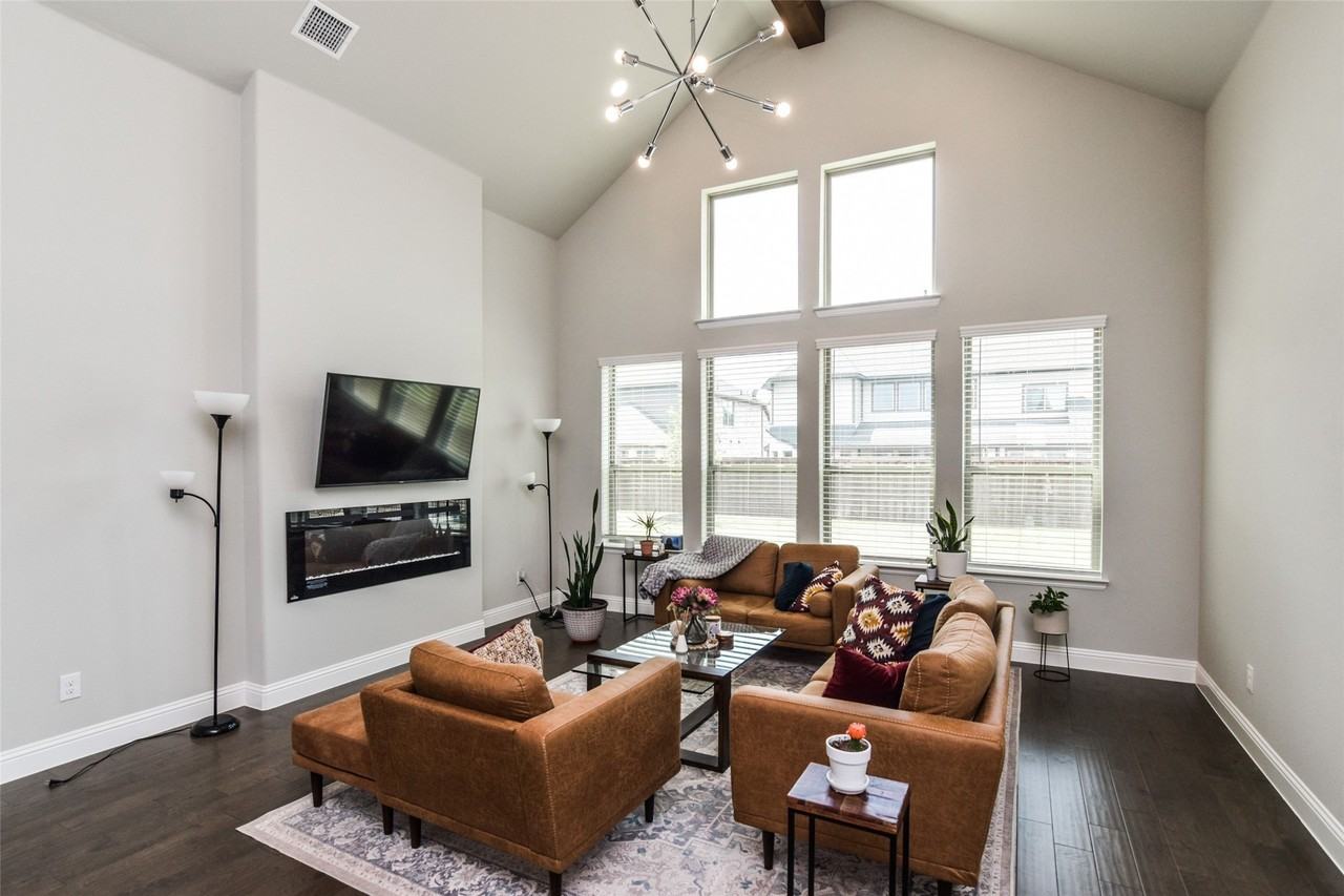 16493 Prairie Oak Rd - Photo 6 of 18