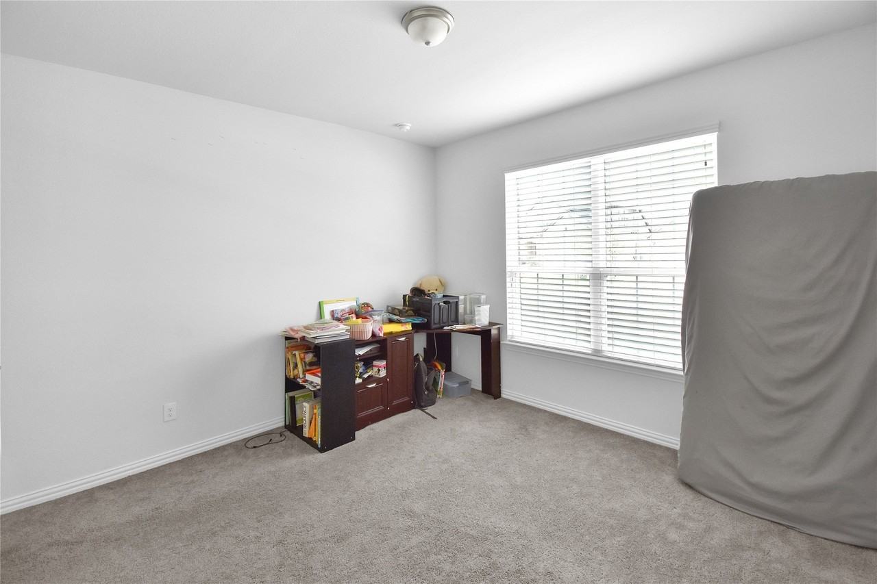 13088 Mizell Ln - Photo 5 of 28